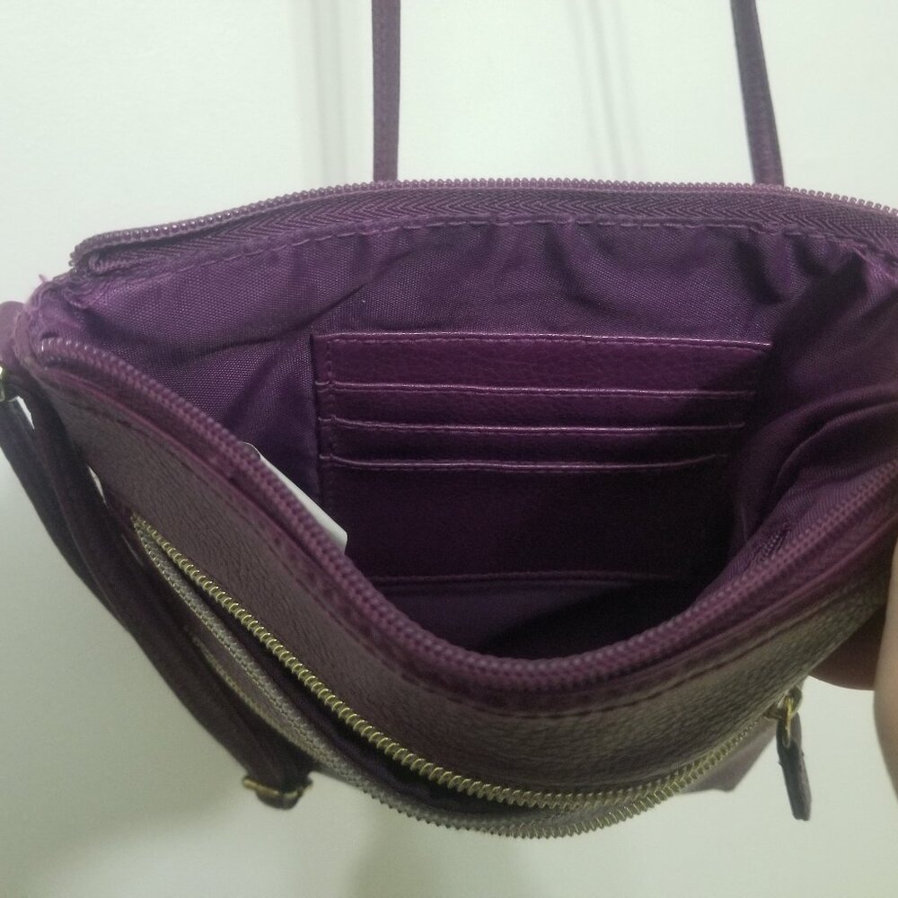 lovely purple purse w strap and several pockets - Picture 10 of 13